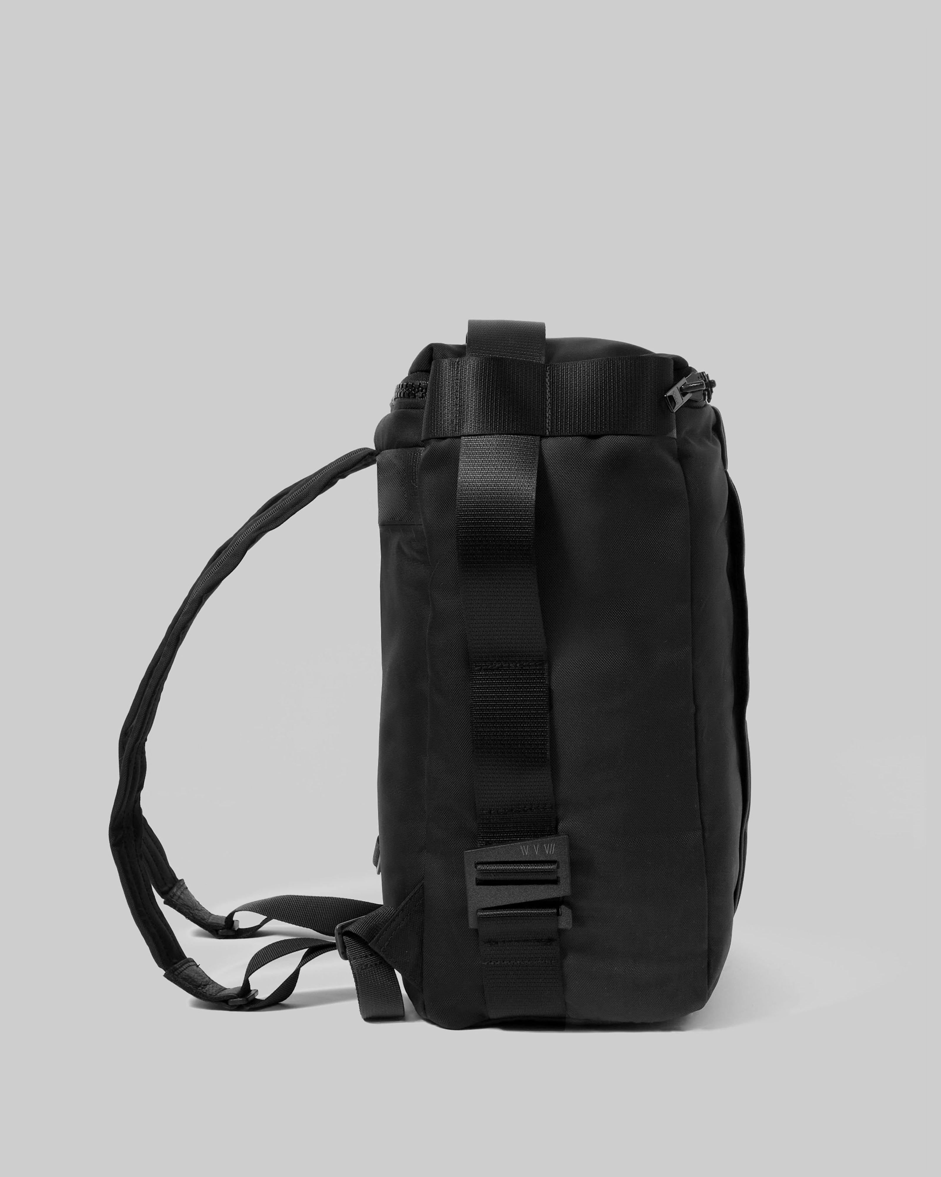 WRIGHT Backpack in Econyl® - 457 ANEW | Atelier IV V VII Inc.