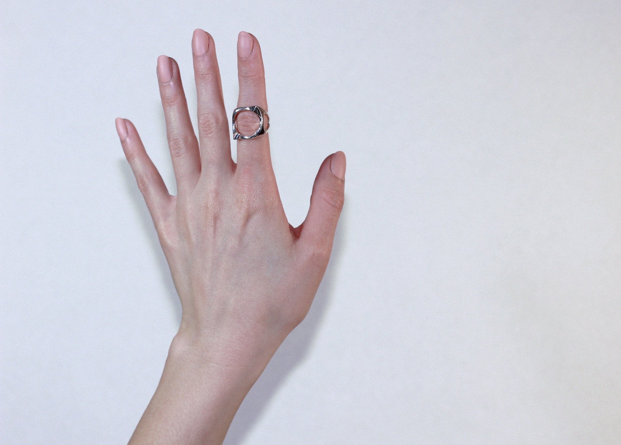 Undulate | Knuckle Ring | Sterling Silver |